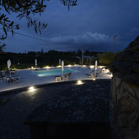 I Trulli Di Eva Apartment Ночи Екстериор снимка